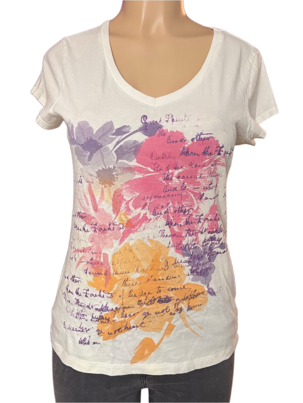 Women’s Cream Floral V-Neck Short Sleeve Tee